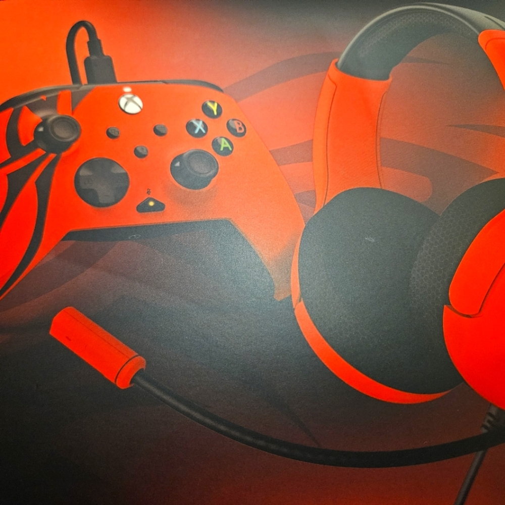 XBOX SERIES SPIRIT RED BUNDLE- REMATCH CONTROLLER PDP & AIRLITE HEADSET WIRED